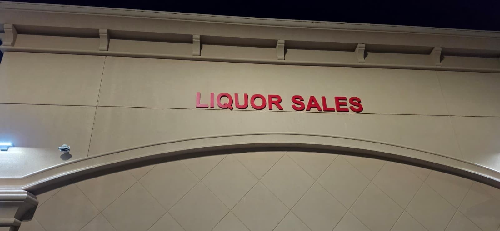 Gallery photos for Costco London Square Signage Gets a Full Professional Repaint: Image #2