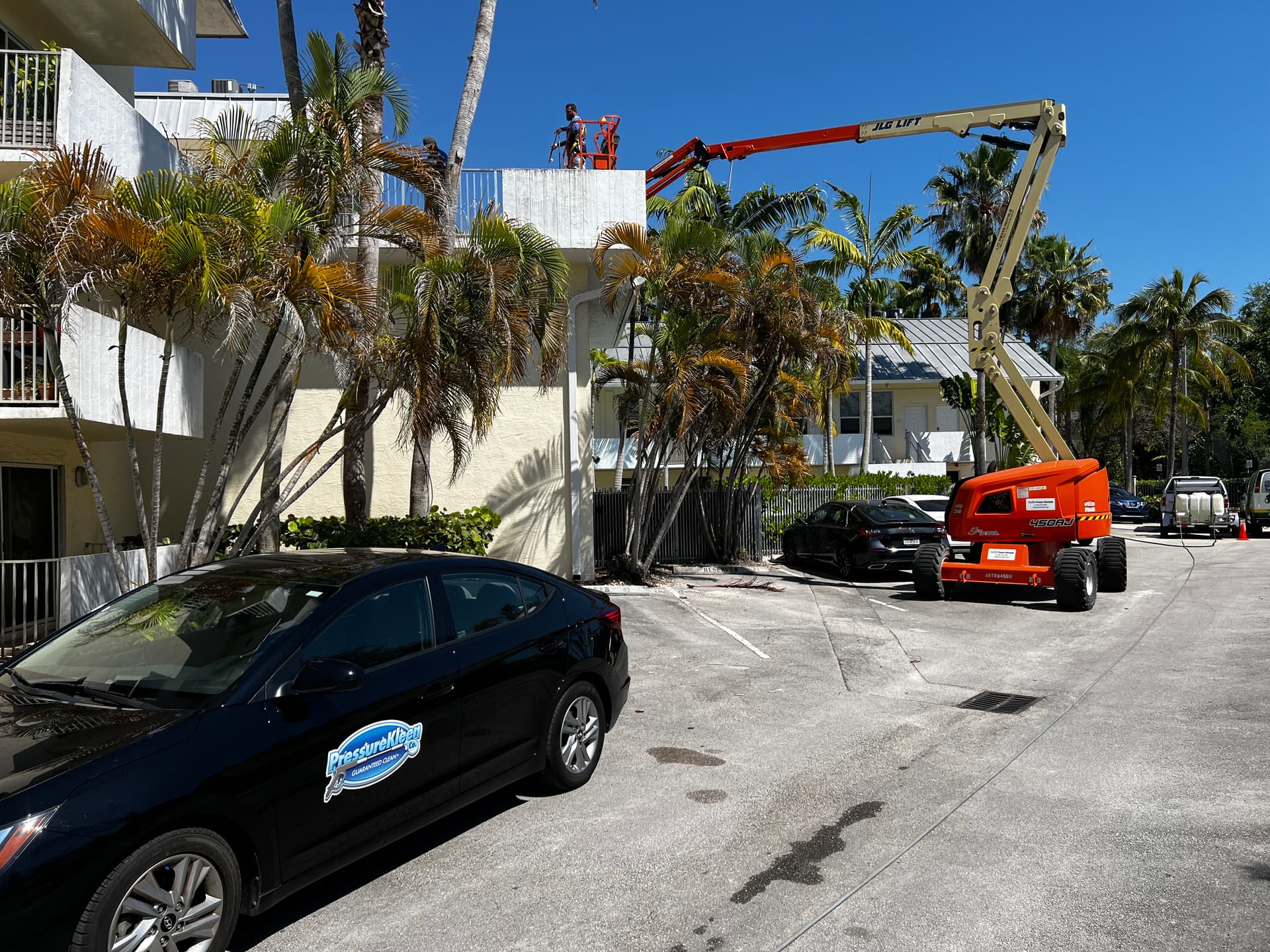 Gallery photos for Tackling Tough Heights Near Dadeland Mall: Image #2