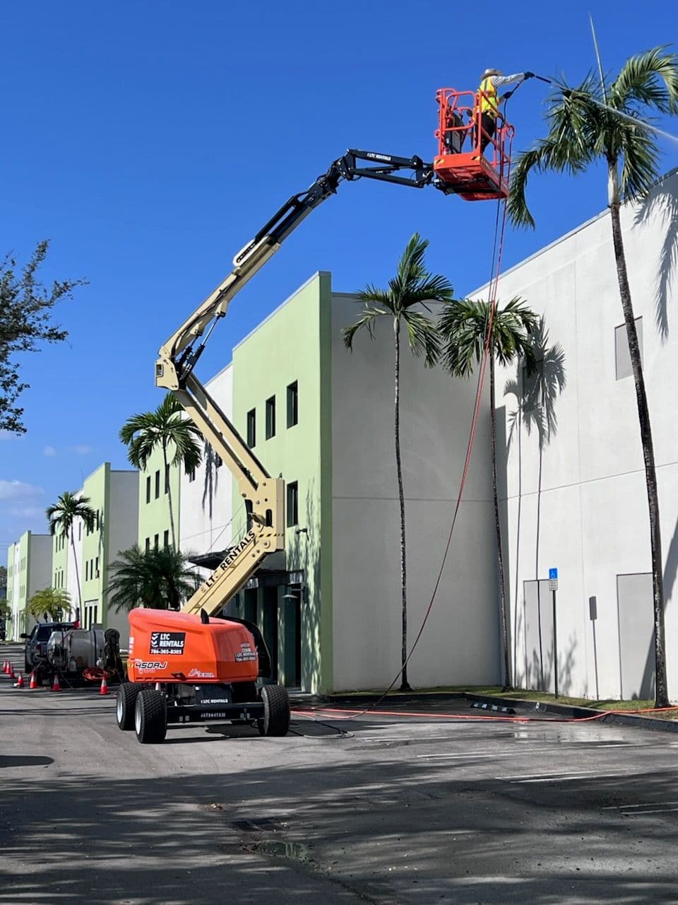 Expert Soft-Washing in Medley, FL Industrial Complex