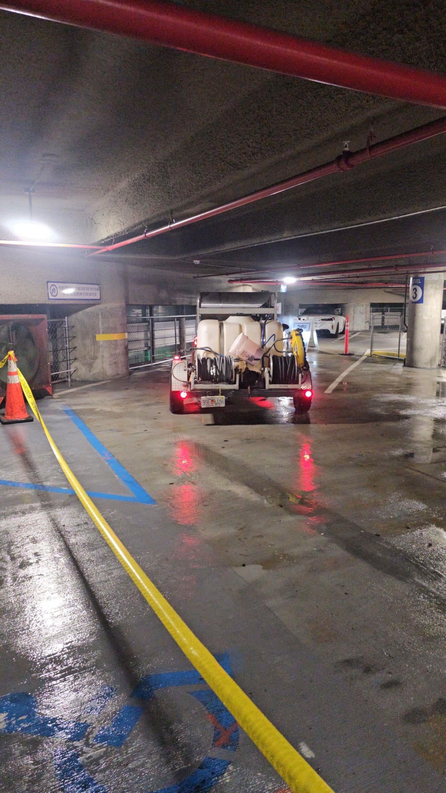 Gallery photos for Downtown Miami Parking Garage Clean-Up: Image #2