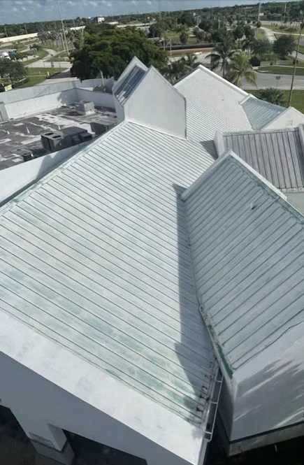 Cleaned metal roof at Snapper Creek following preparation for painting