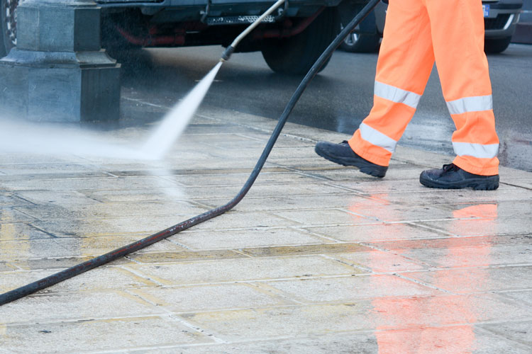 How To Choose The Best Commercial Pressure Washing Service?